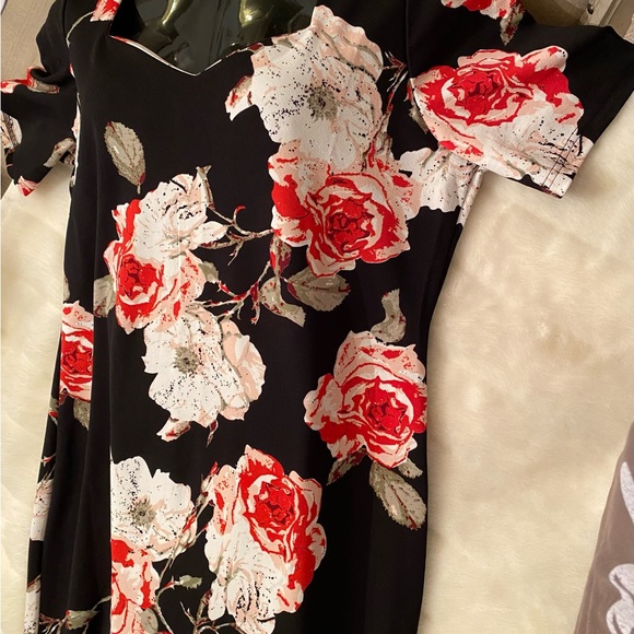 Plus Fitted Floral Dusty Rose Dress - Picture 8 of 13